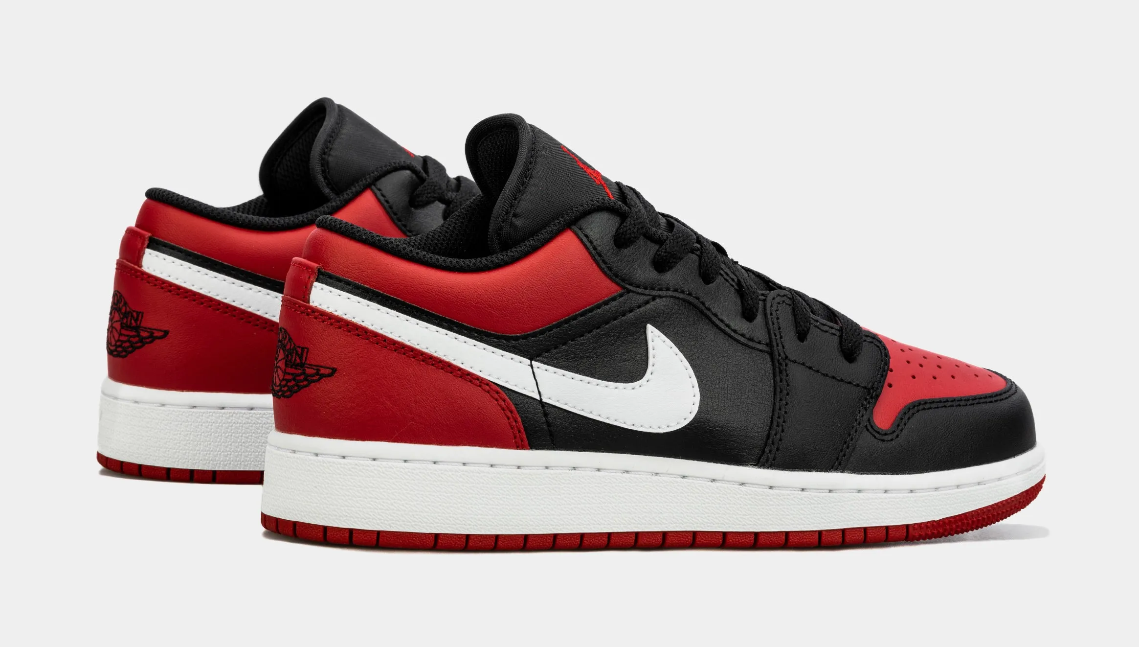 Air Jordan 1 Retro Alternate Bred Toe Grade School Lifestyle Shoes (Black/Red)