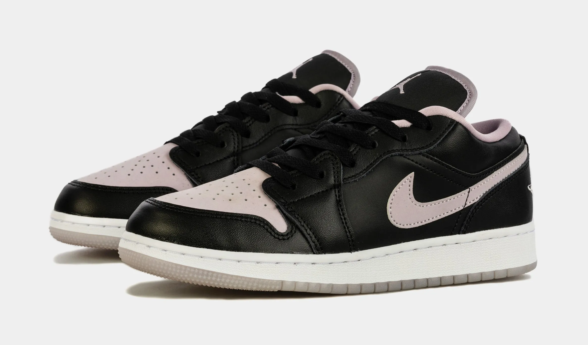 Air Jordan 1 Retro Black Ice Lilac Grade School Lifestyle Shoes (Black/Purple)