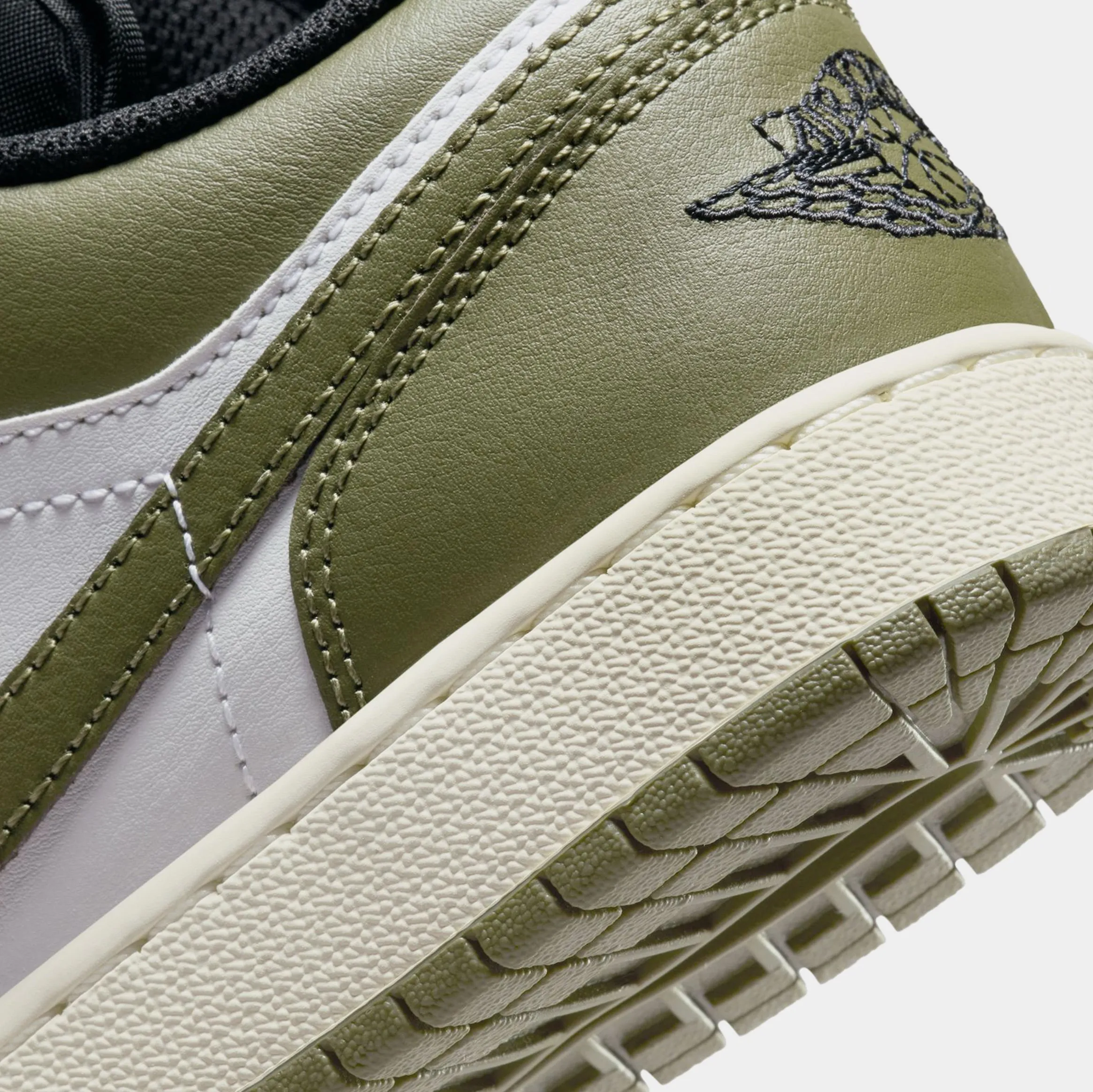 Air Jordan 1 Retro Low Black Toe Medium Olive Grade School Lifestyle Shoes (Black/Medium Olive/White)