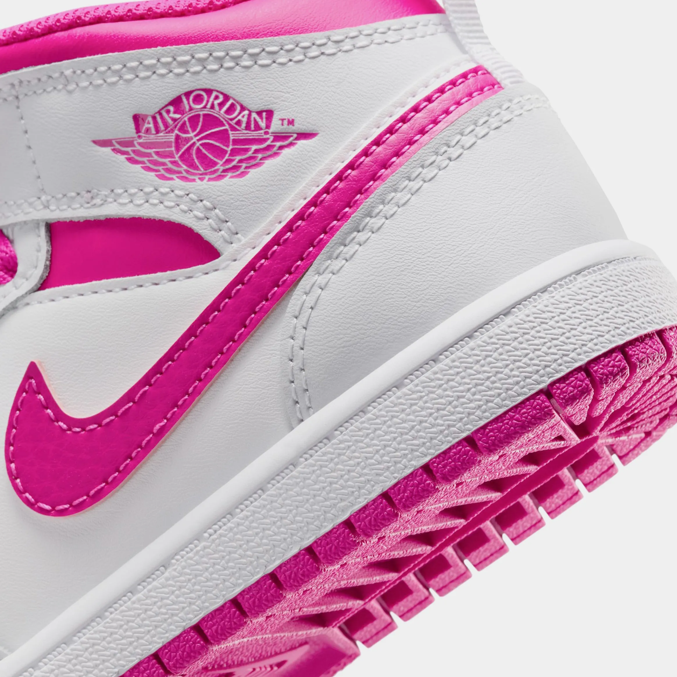 Air Jordan 1 Retro Mid Fire Pink Preschool Lifestyle Shoes (Iris Whisper/White/Fire Pink)